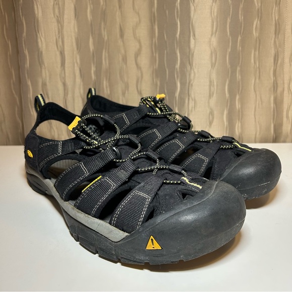 Keen Newport H2 Men's 14 Water Hiking Closed Toe Sandals Athletic 1001907 Black - Picture 2 of 15